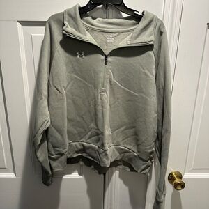 Under armour sweatshirt